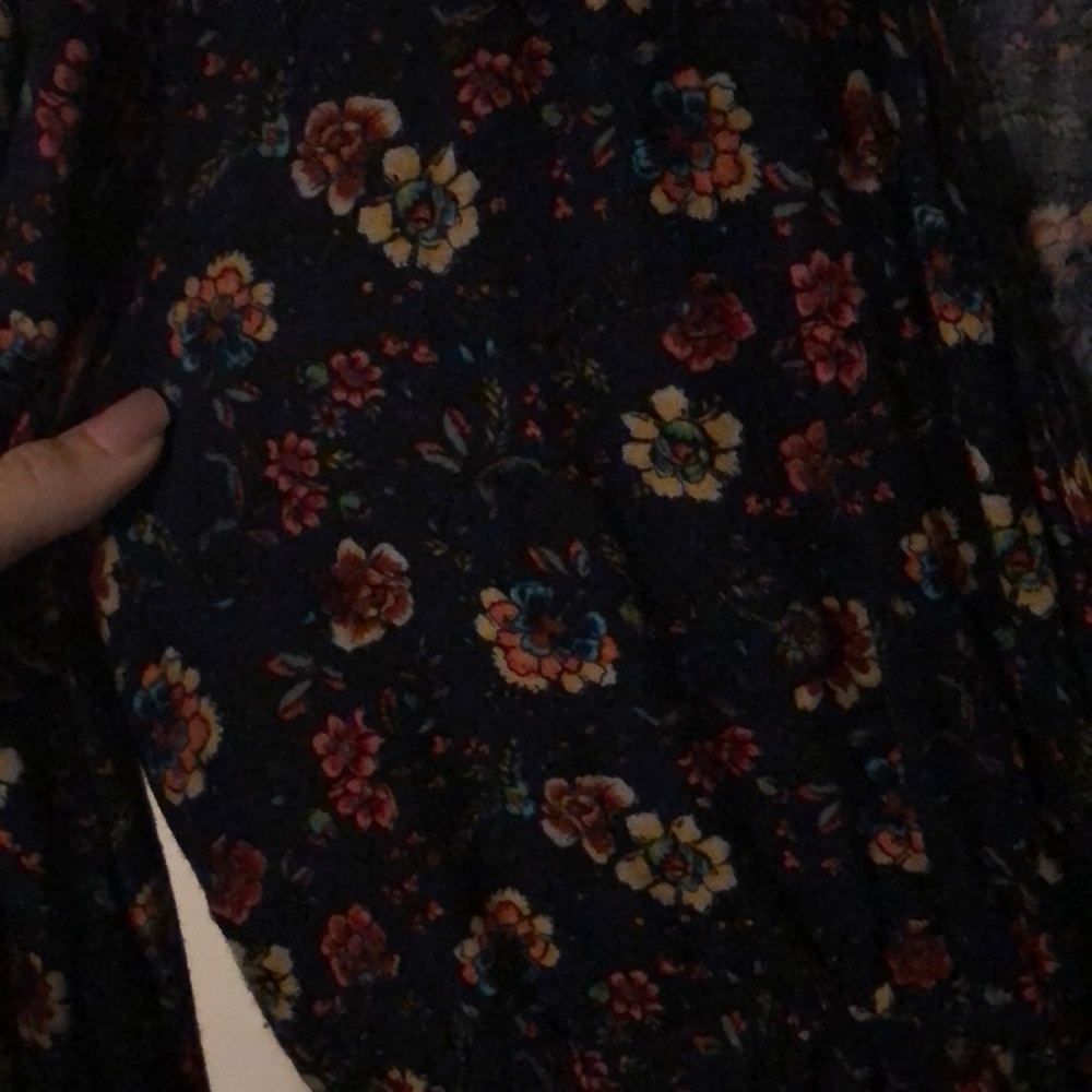 Floral romper. - Picture 2 of 2